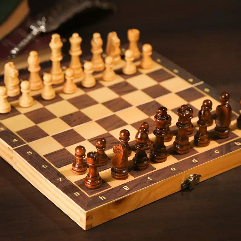 Giochi: Magnetisches hölzernes Schachspiel – Nuovo e nell'imballaggio originale da Balgach venduto da GZ-Tech 1