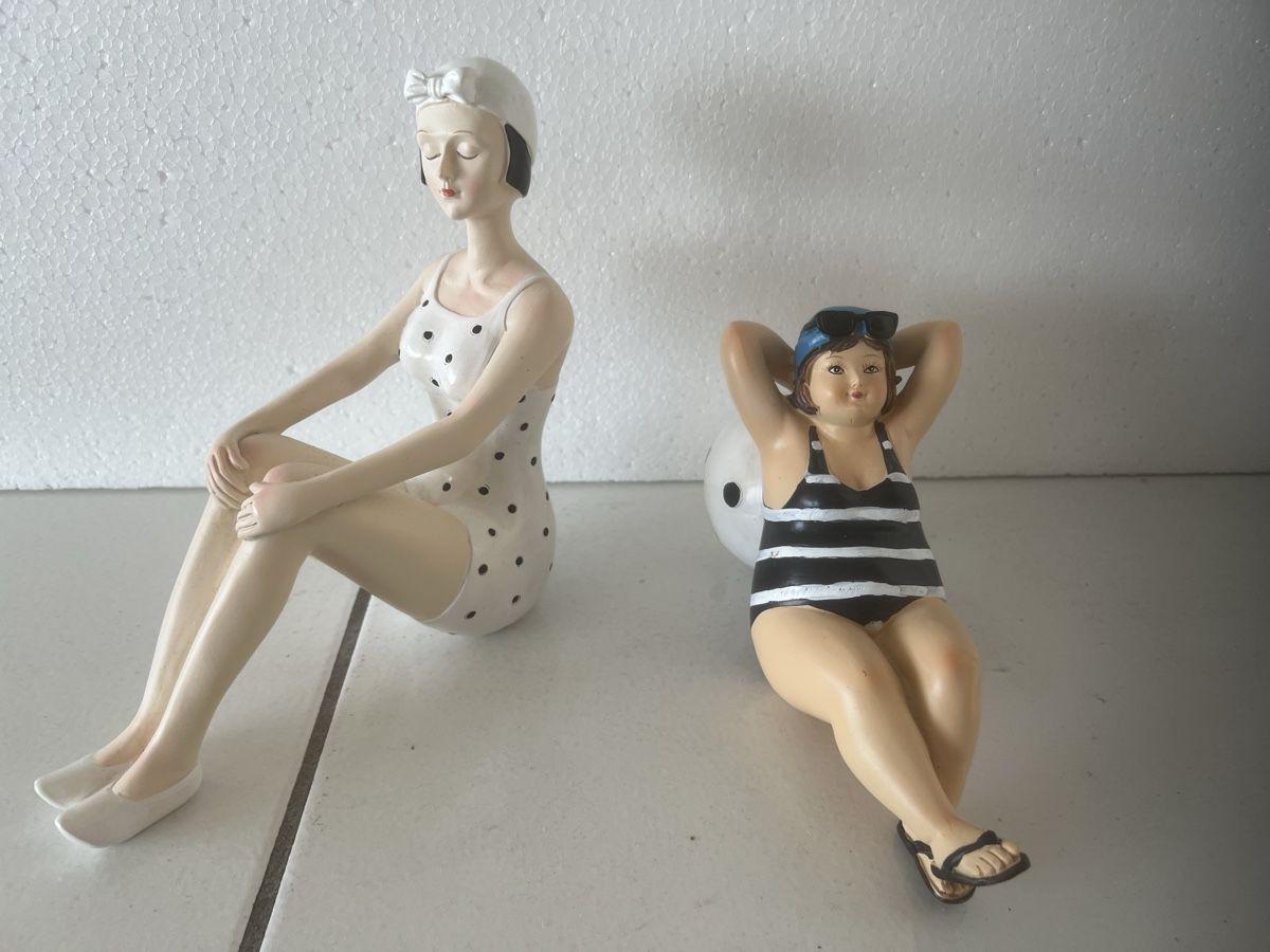 Statuette: Bade - Nixen  ( 2 ) – Usato da Kriens venduto da Renggi70