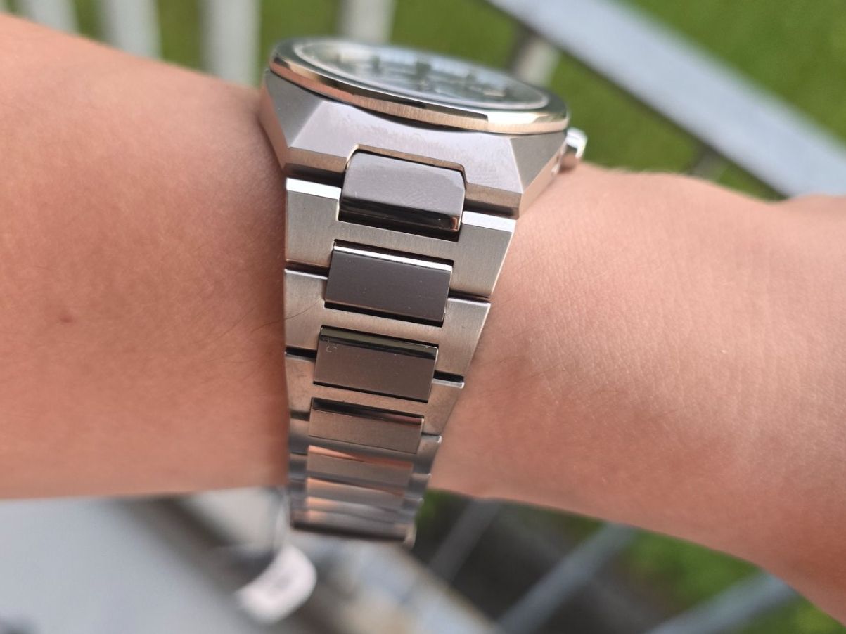 Citizen Orologi: Citizen Attesa - Brand New – Nuovo e nell'imballaggio originale da Illnau venduto da JeffAs 1