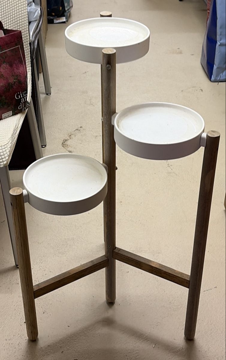 Altro per la casa: Pflanzenständer 3 Ebenen, Höhe 78 cm – Usato da Bassersdorf venduto da Spunk8