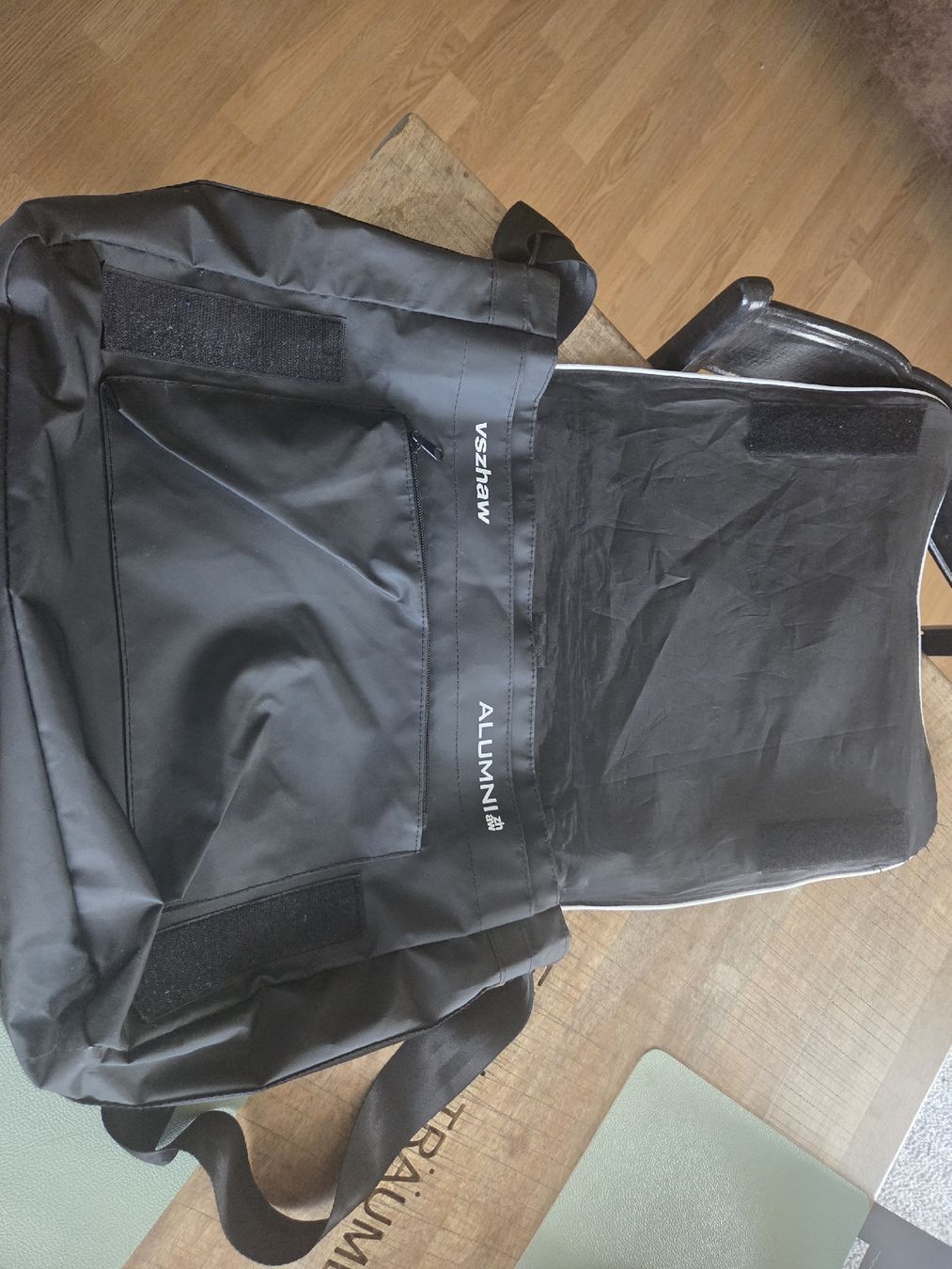 Taschen: Umhängetasche schwarz – Gebraucht aus Kriens von Nats1 4
