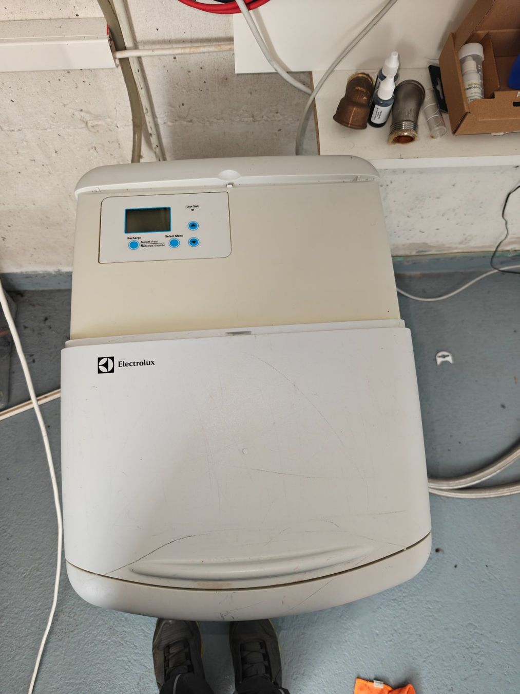 Sanitari: Entkalkungsanlange Elektrolux – Usato da Nesselnbach venduto da Honig21 2