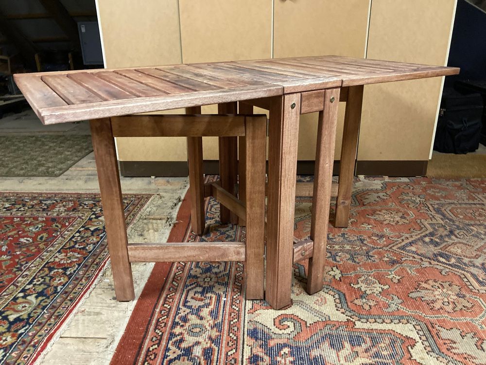 Gartentisch (klappbar) mit zwei Stühlen von IKEA Kaufen auf Ricardo
