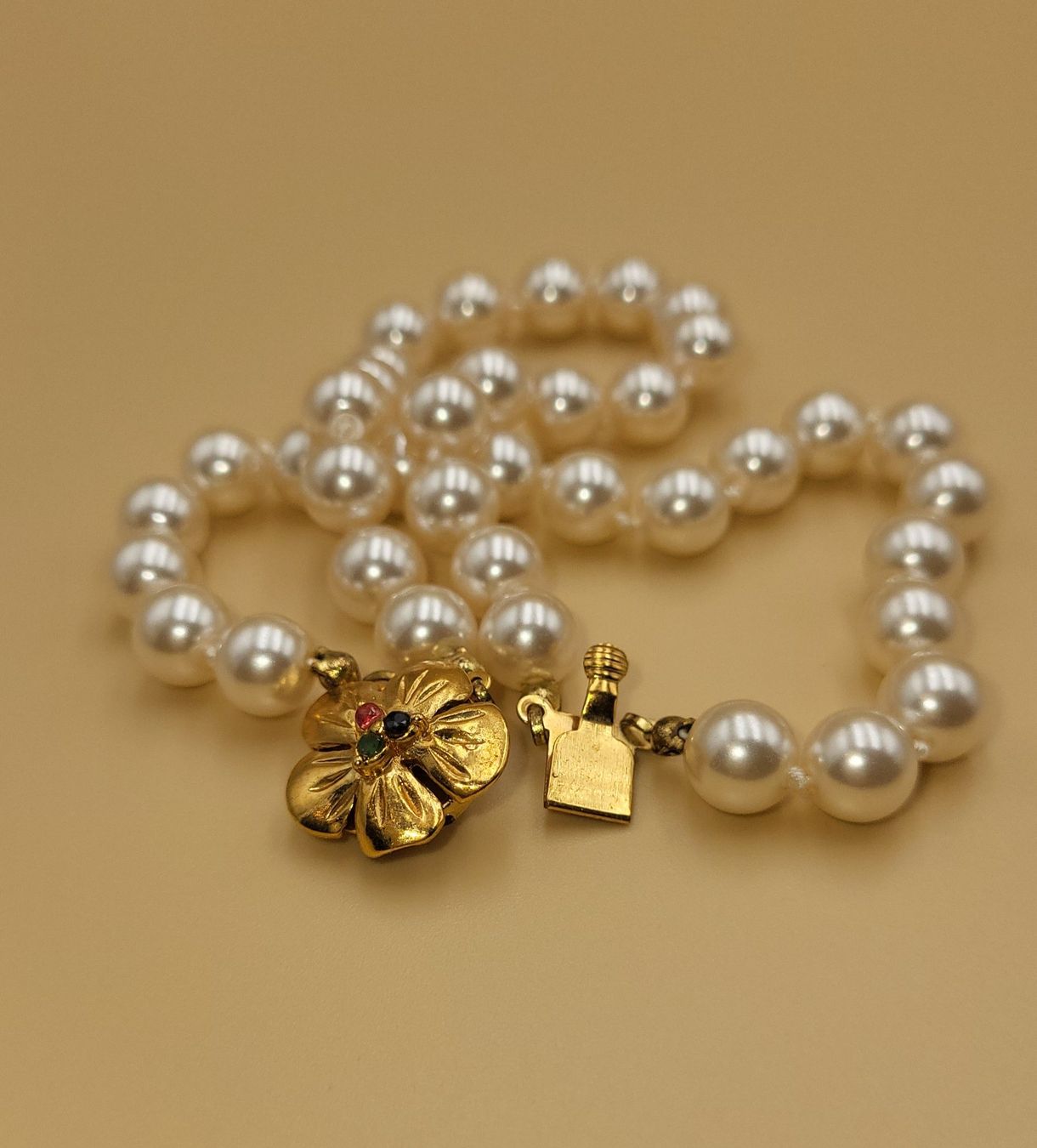 Armbänder & -reifen: Perlenkette mit Goldene verschluss – Gebraucht aus Wald ZH von SwissPawnshop 3