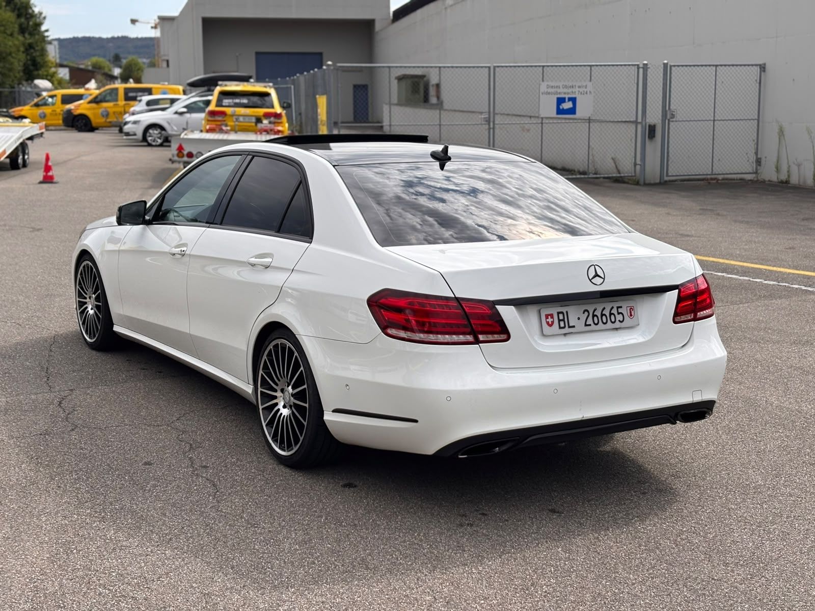 Mercedes-Benz Automobili: Mercedes E250 Cdi Automat Ab mfk – Usato da Liestal venduto da Ferid79 4
