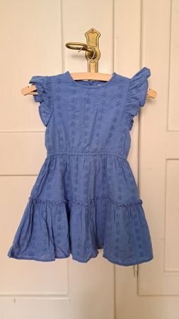 Mädchen Kleid Gr. 116 (Mango)