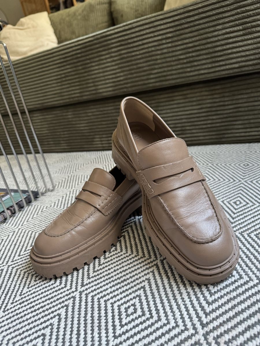Massimo Dutti Scarpe da donna: Massimo Dutti Beige Leather Loafer – Usato da Zürich venduto da ari_cr2f 2