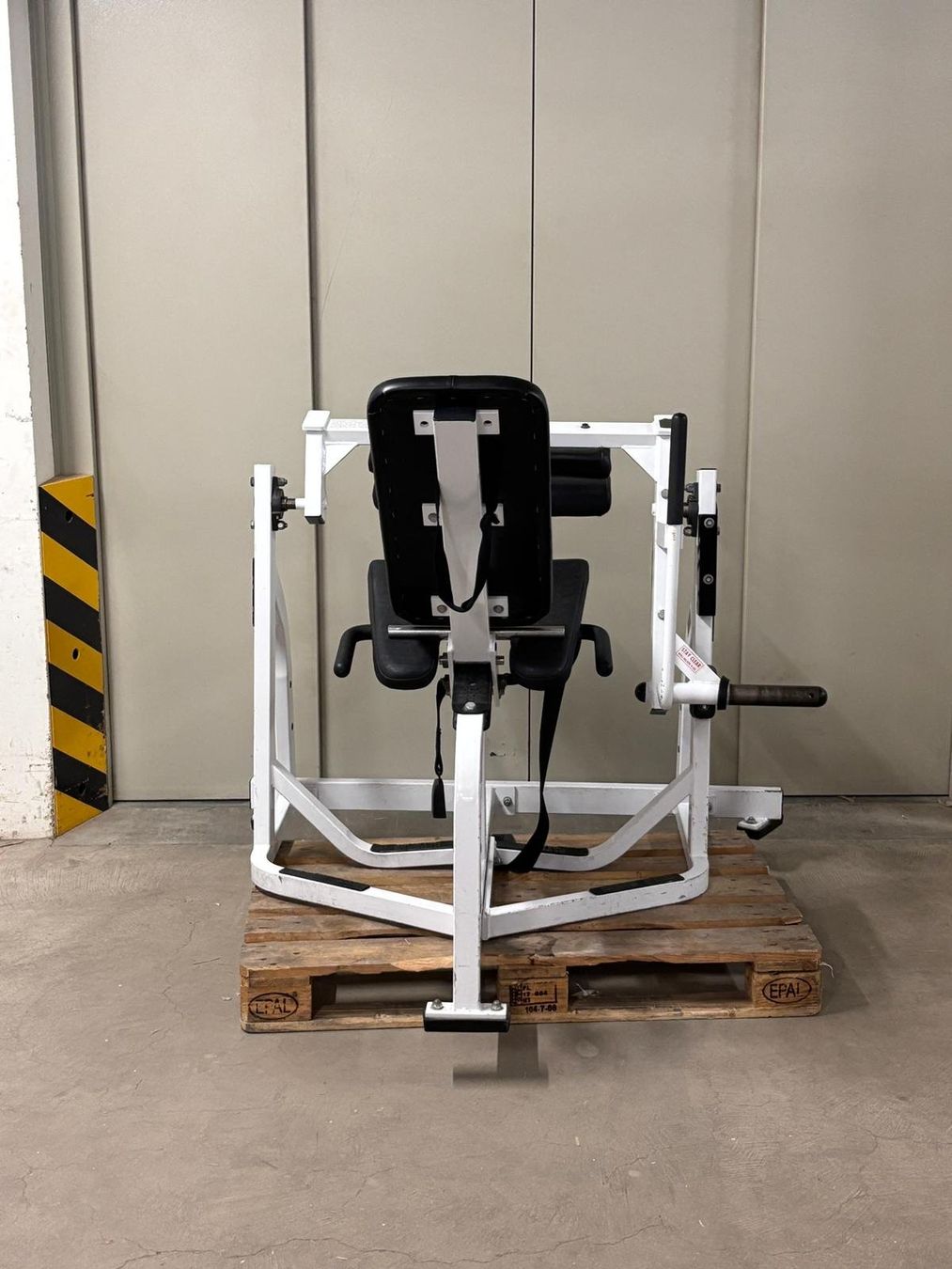 Hometrainer: Occasion Hammer Strength Seated Leg Curl – Usato da Liestal venduto da FitCom 3