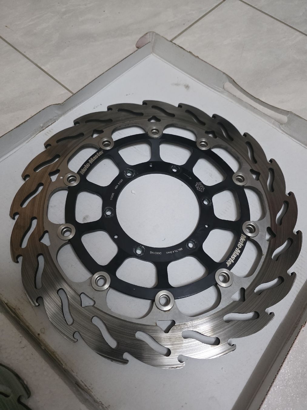 Tutti i ricambio per moto: Disque de frein honda cbr600rr – Usato da Le fuet venduto da Alan1414 2