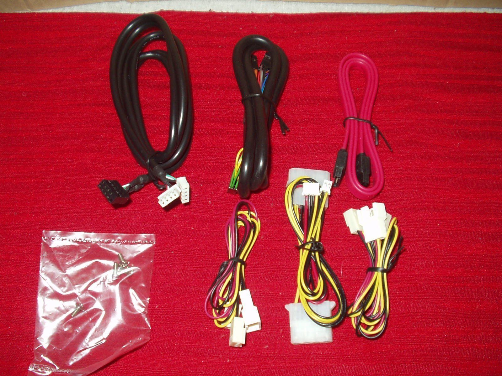 Schede di memoria: Multi-Speicherkartenleser USB 3.0/2.0/eSATA – Nuovo (secondo la descrizione) da Bern venduto da Fireblades 3