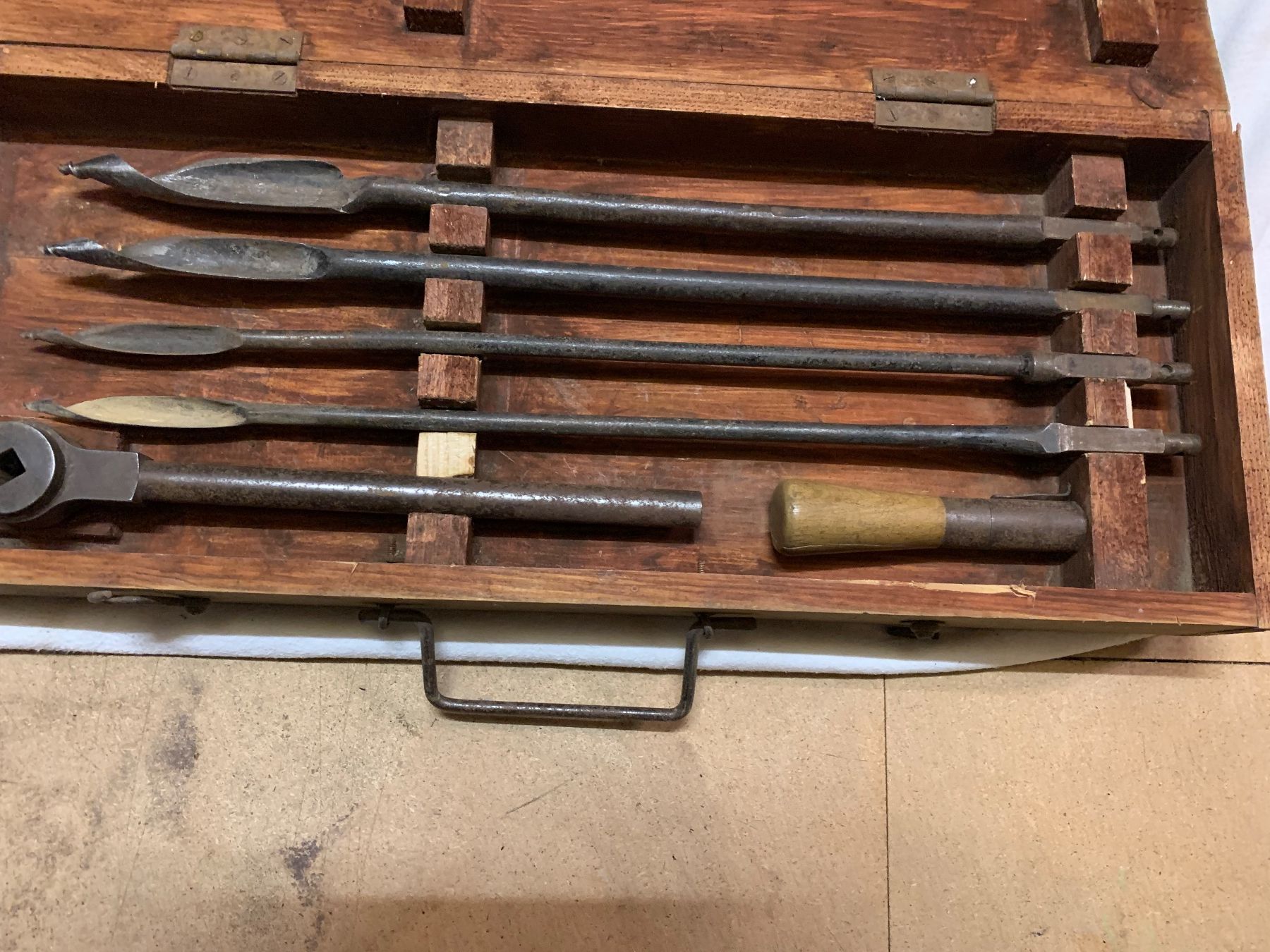 Tutti gli attrezzi: Antikes Bohrerset – Usato da Urnäsch venduto da Mafre1949 2