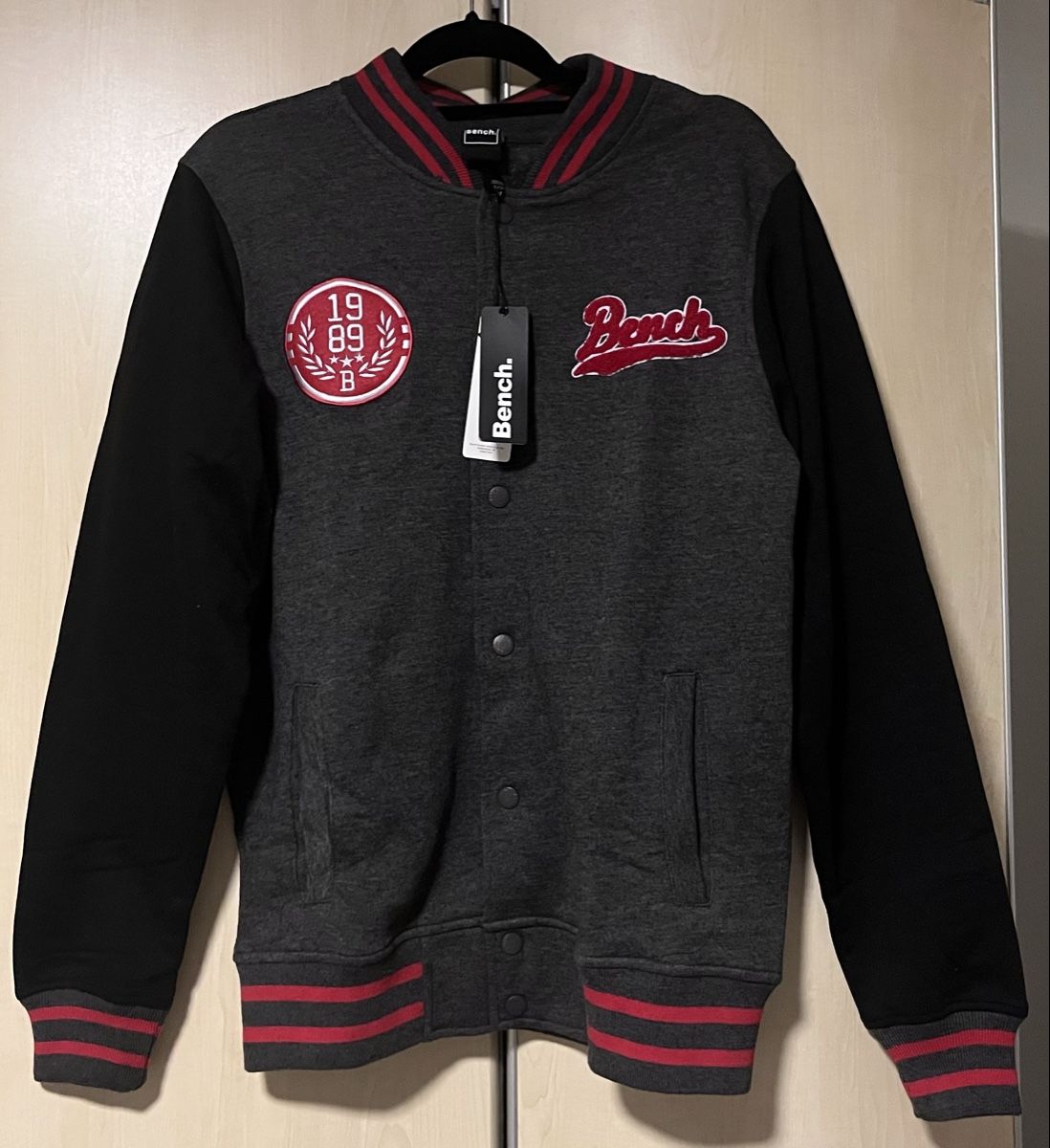 Bench Giacche: Bench Jacke L – Nuovo (secondo la descrizione) da Rüti ZH venduto da db-zh