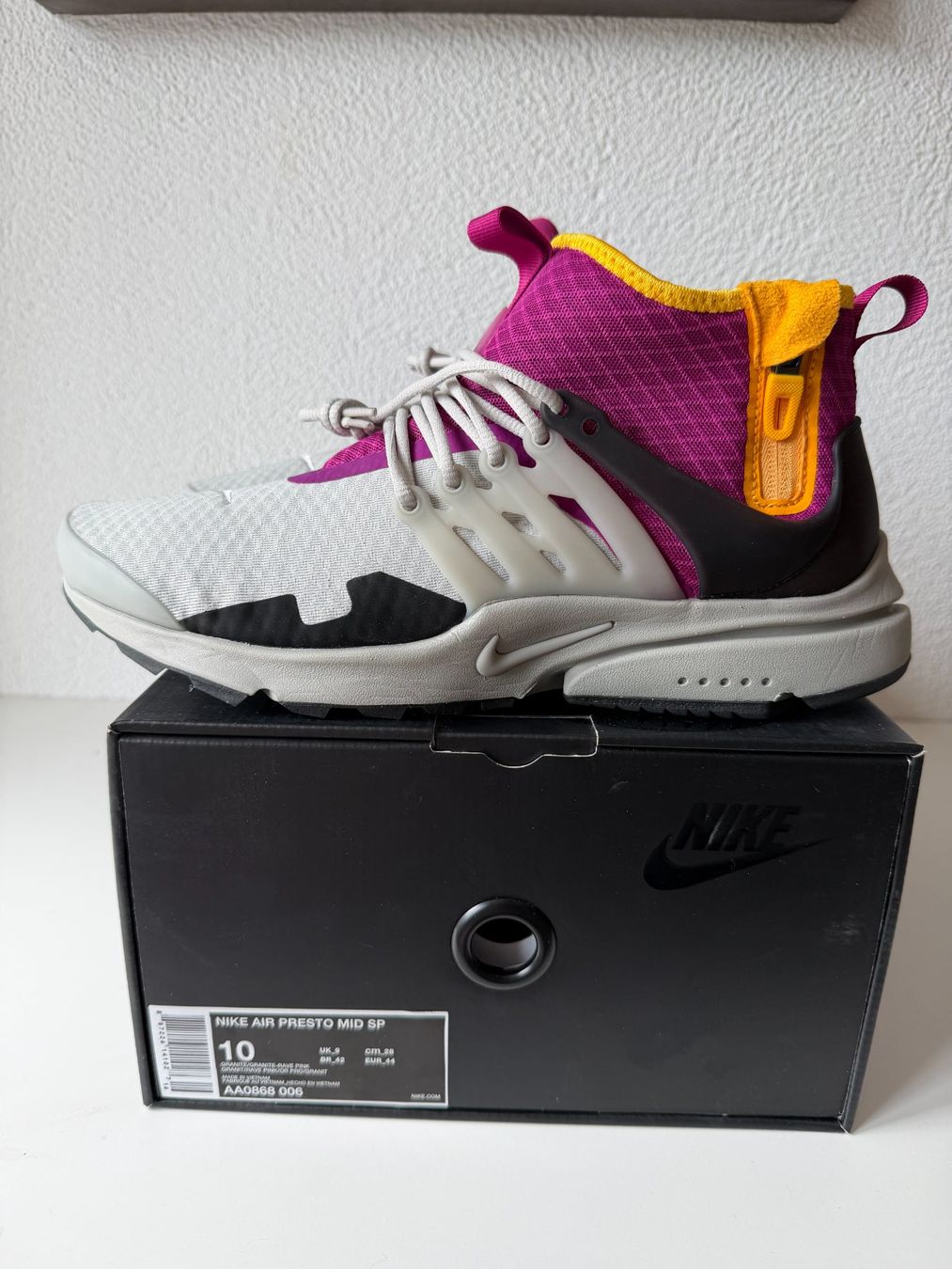Nike Scarpe da uomo: Nike Air Presto Mid SP – Usato da Ennenda venduto da KUROI14