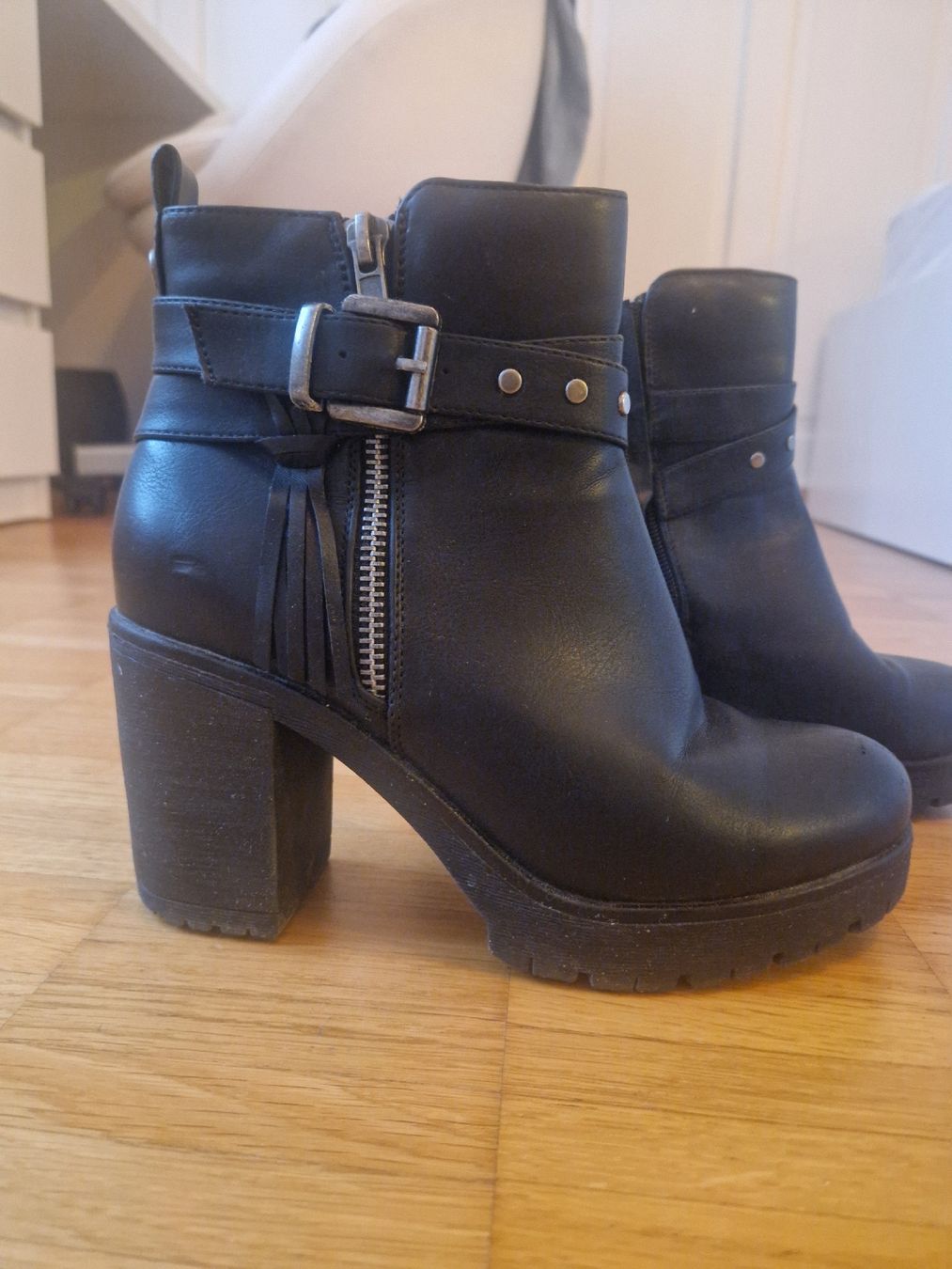 Scarpe da donna: Stiefeletten – Usato da St. Gallen venduto da ale_q8jf