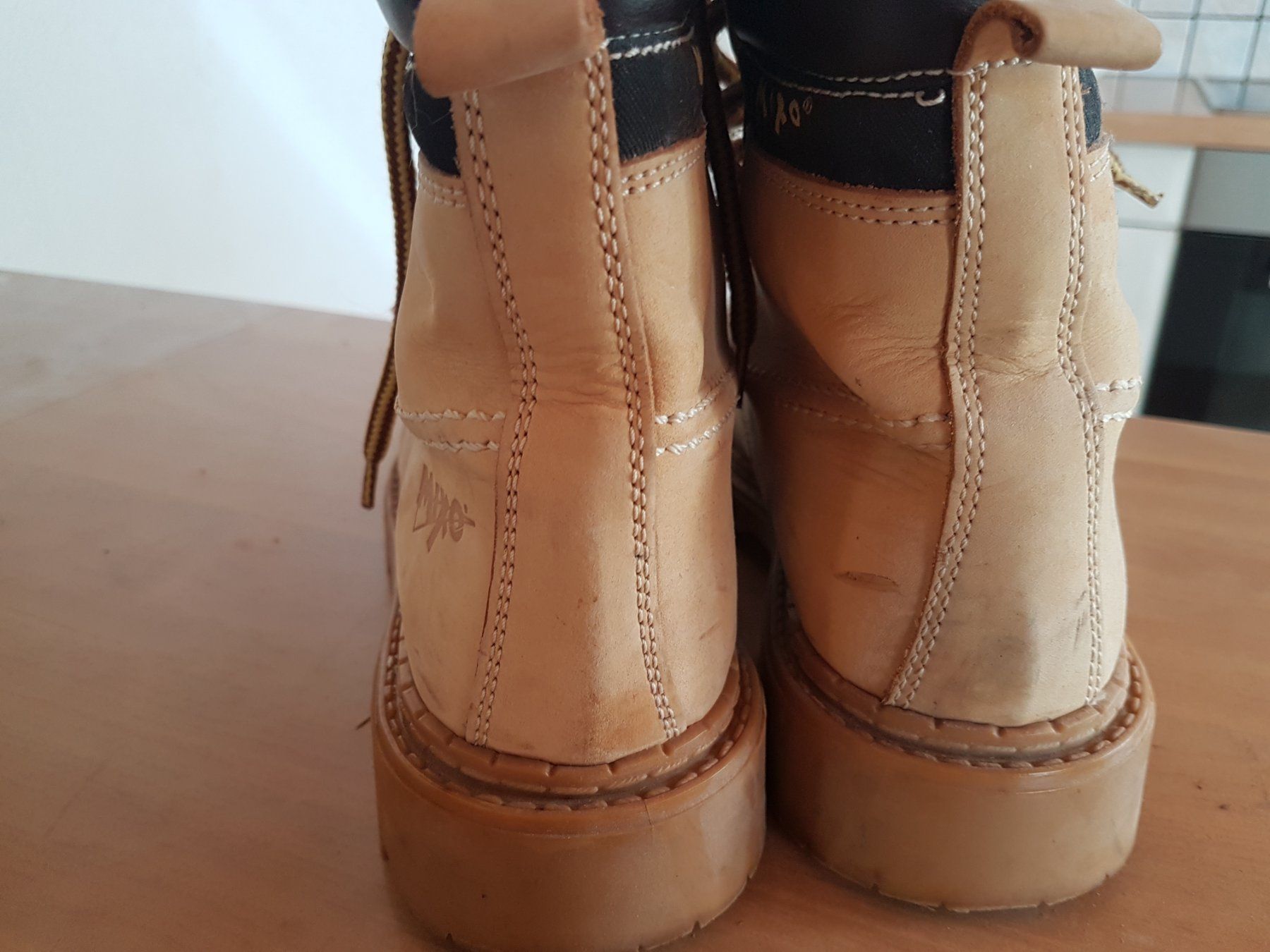 Scarpe da donna: Chaussures grandeur 40 doublée marque Mixo – Usato da Villiers venduto da san_jn5w 4
