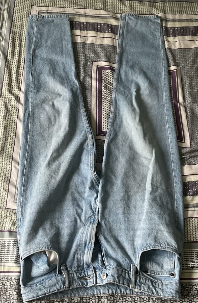 Zara Jeans: Hellblaue Zara Jeans – Usato da Küsnacht ZH venduto da thm_bqw7 1