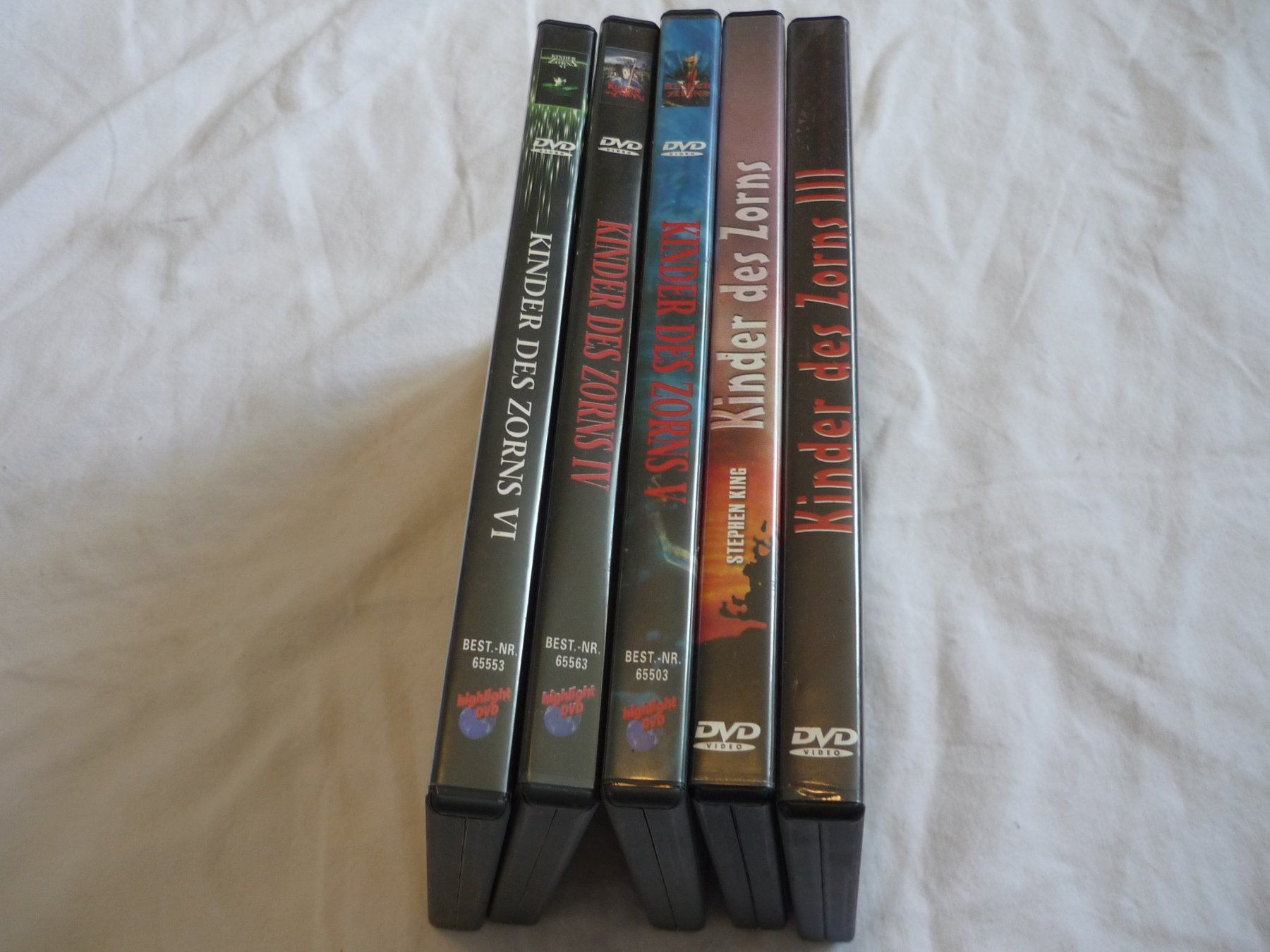 Tutti i DVDs: 5x DVD Horror - Kinder des Zorns - Stephen King – Usato da Beringen venduto da zzRegal 1