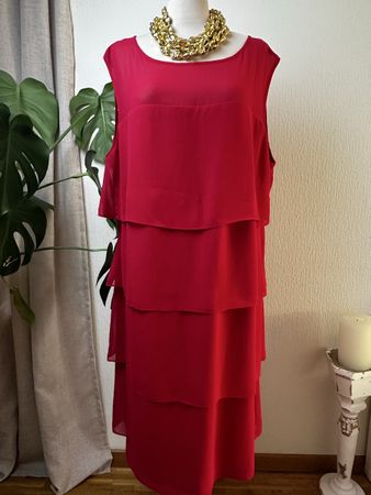 Robe UJA Paris rouge taille 50 état neuf