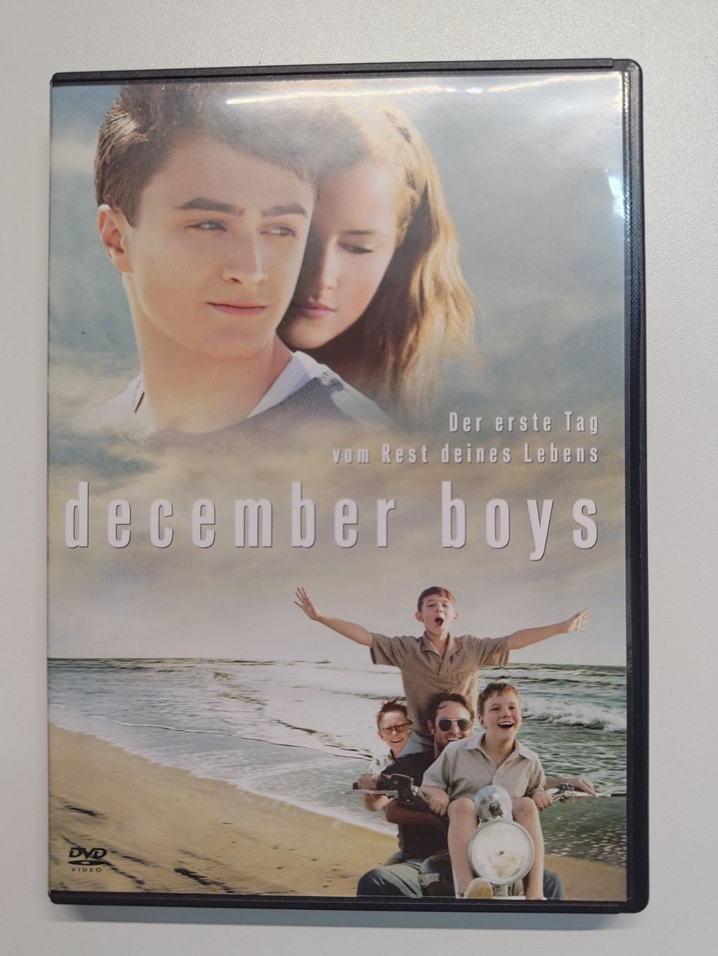 Tutti i DVDs: december boys – Usato da Liestal venduto da Kratzilla