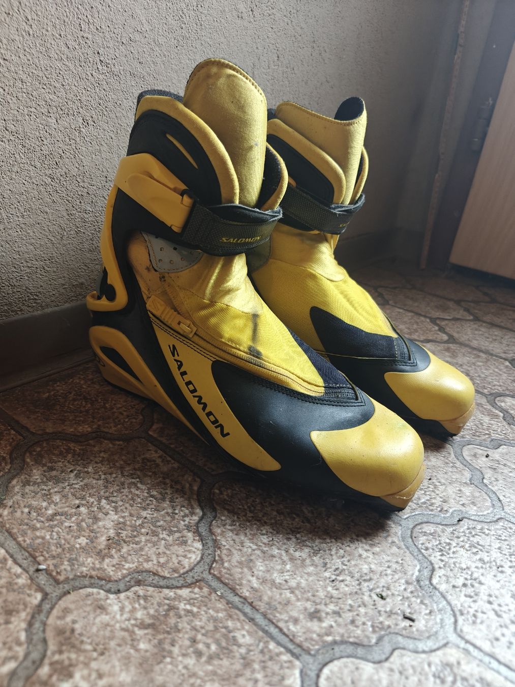 Salomon Scarpe da uomo: Salomon Langlaufschuhe Gr 45 1/3 – Usato da Luzern venduto da RemsyRainbow 1