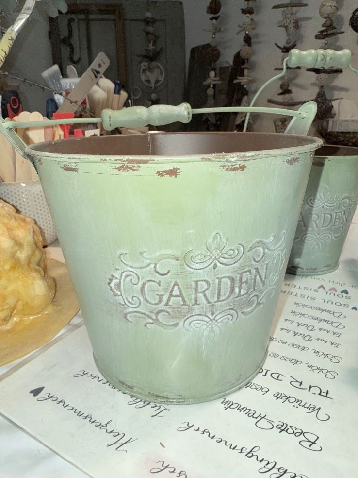 Vasi per fiori: Schöne Shabby Chic Pflanzentöpfe – Nuovo e nell'imballaggio originale da Fällanden venduto da Eifachschoen