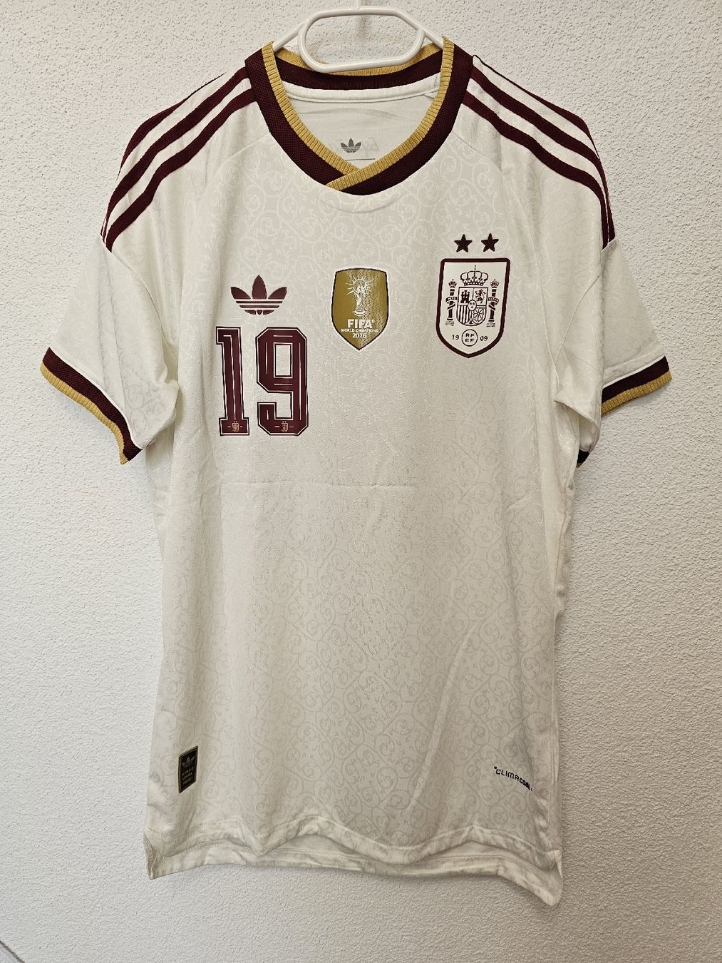Leibchen & Hosen: Spanien Spielertrikot WM 2026 – Neu (gemäss Beschreibung) aus Rickenbach LU von LichterWelt