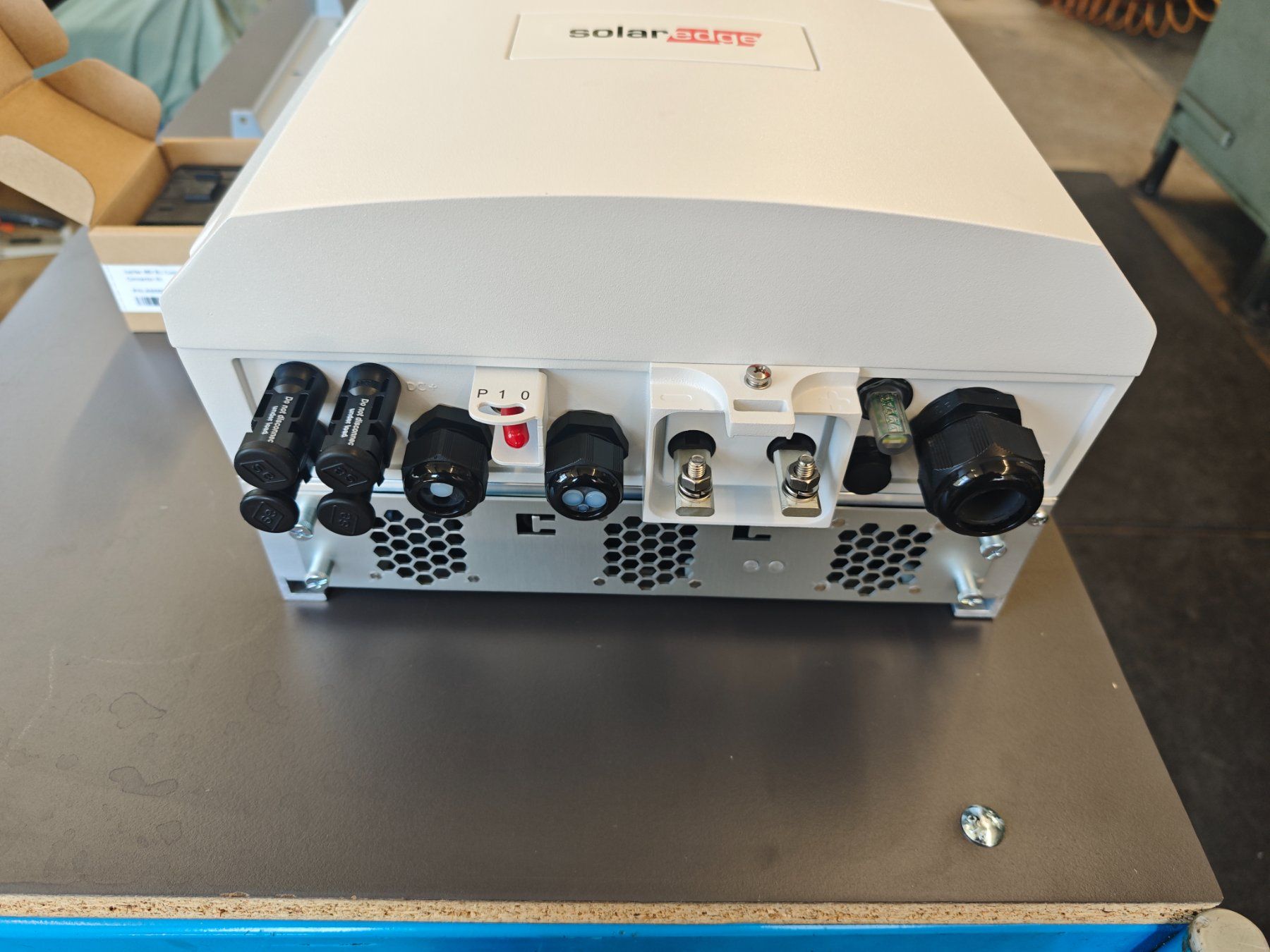 SolarEdge Inverter: Neuwertiger Solaredge Wechselrichter SE8K-RWB – Usato da Pfäffikon ZH venduto da 1252 4