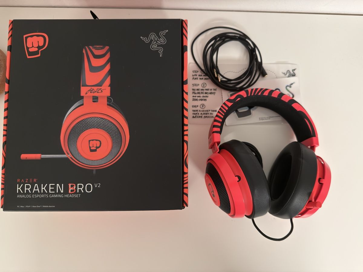 Razer Cuffie: Razer Kraken Pro V2 Pewdiepie Edition – Nuovo (secondo la descrizione) da Dorf venduto da Porsche12