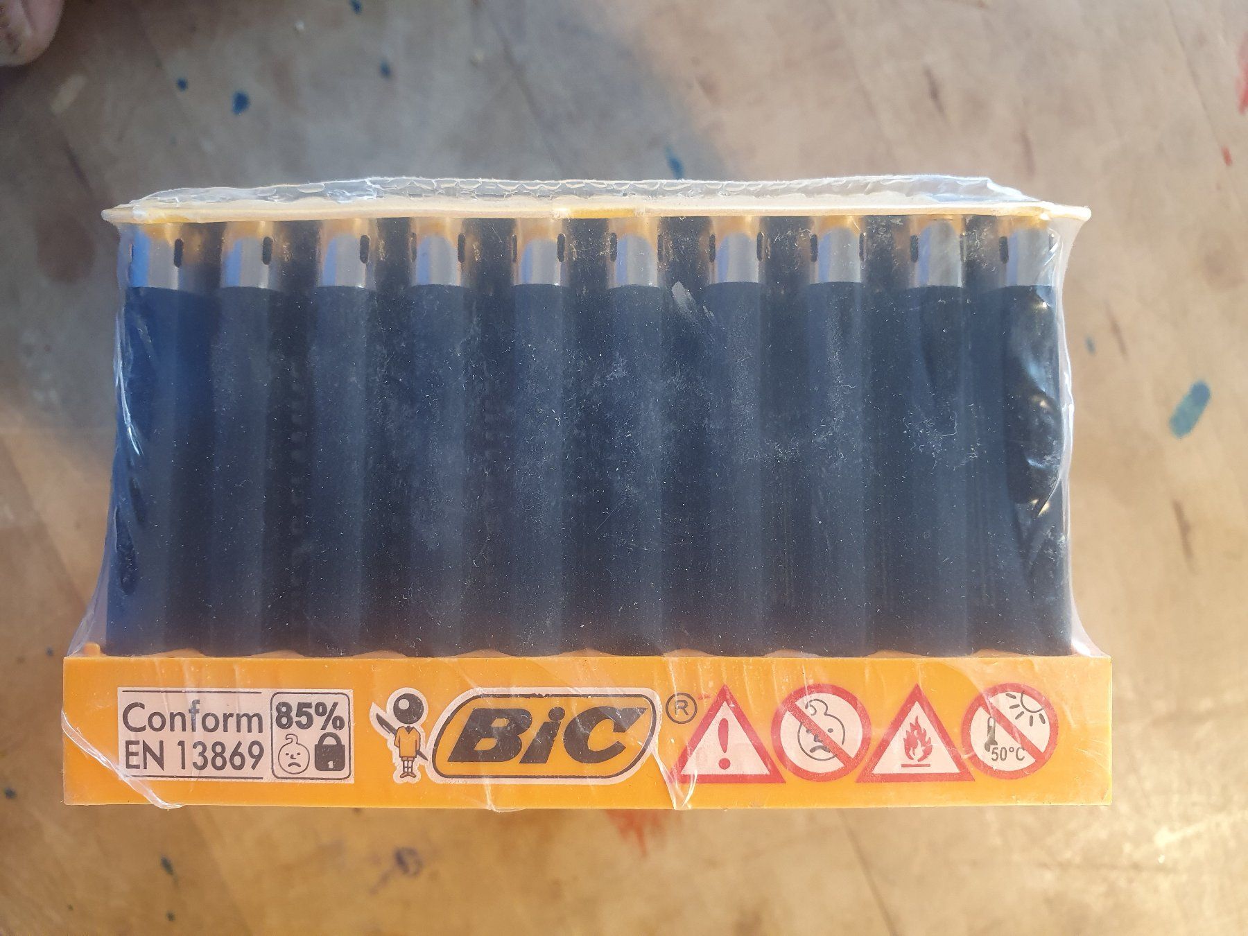 Bic Accendini: 50er Pack Bic Feuerzeug Parisienne – Usato da Zürich venduto da loosebone 2