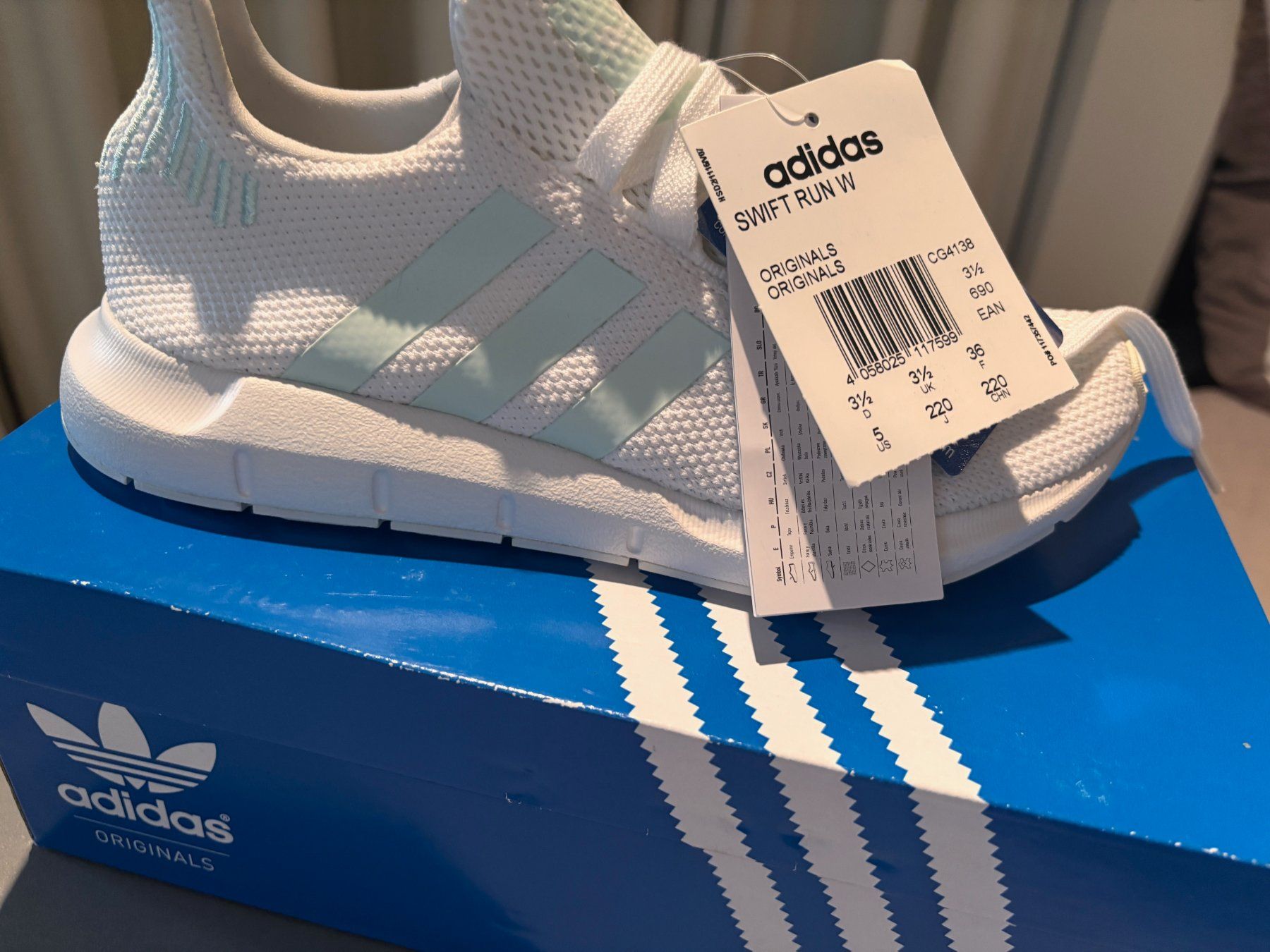 Adidas Scarpe da donna: Adidas Swift Run – Nuovo e nell'imballaggio originale da Birmensdorf ZH venduto da CAS-ZRH 2