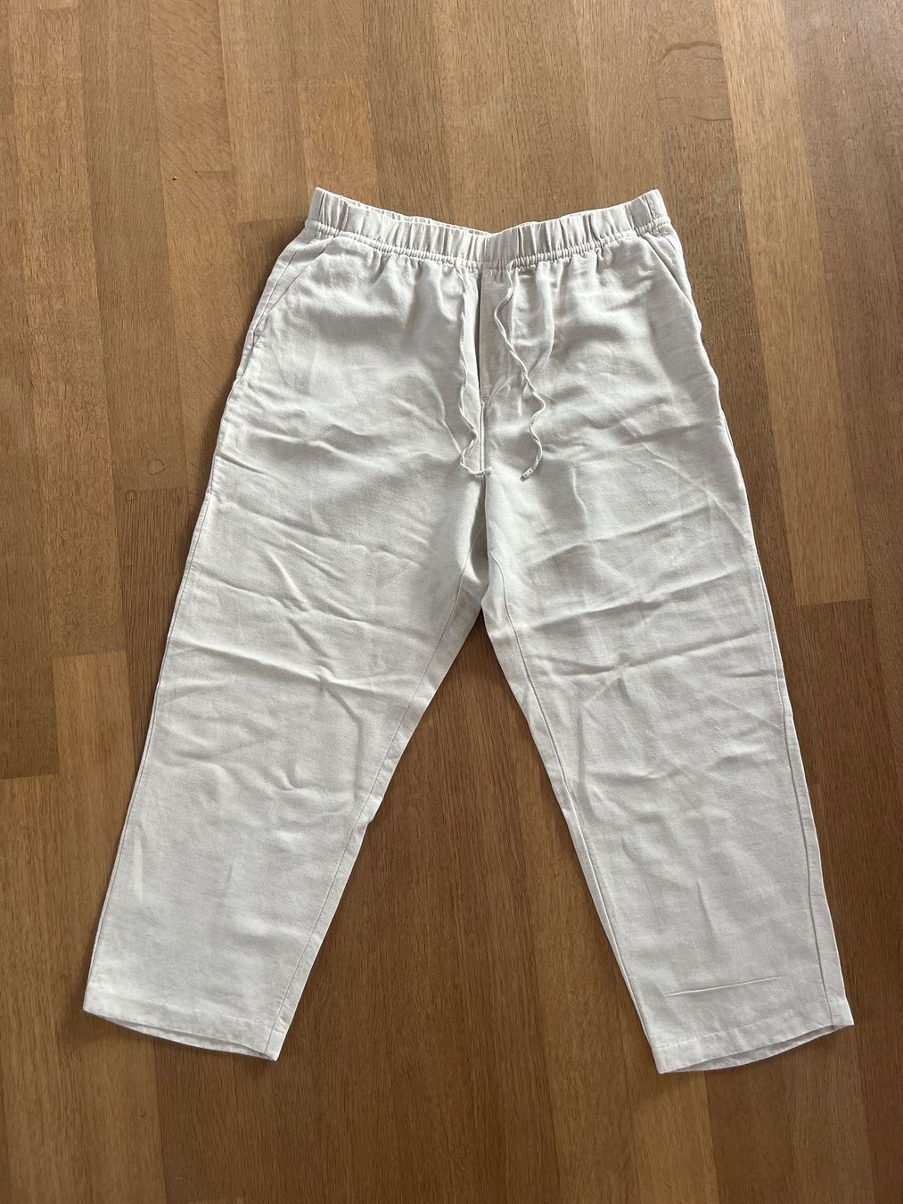 H&M Pantaloni: Damen Hose Leinen beige – Usato da Laupen BE venduto da lee_ym6v