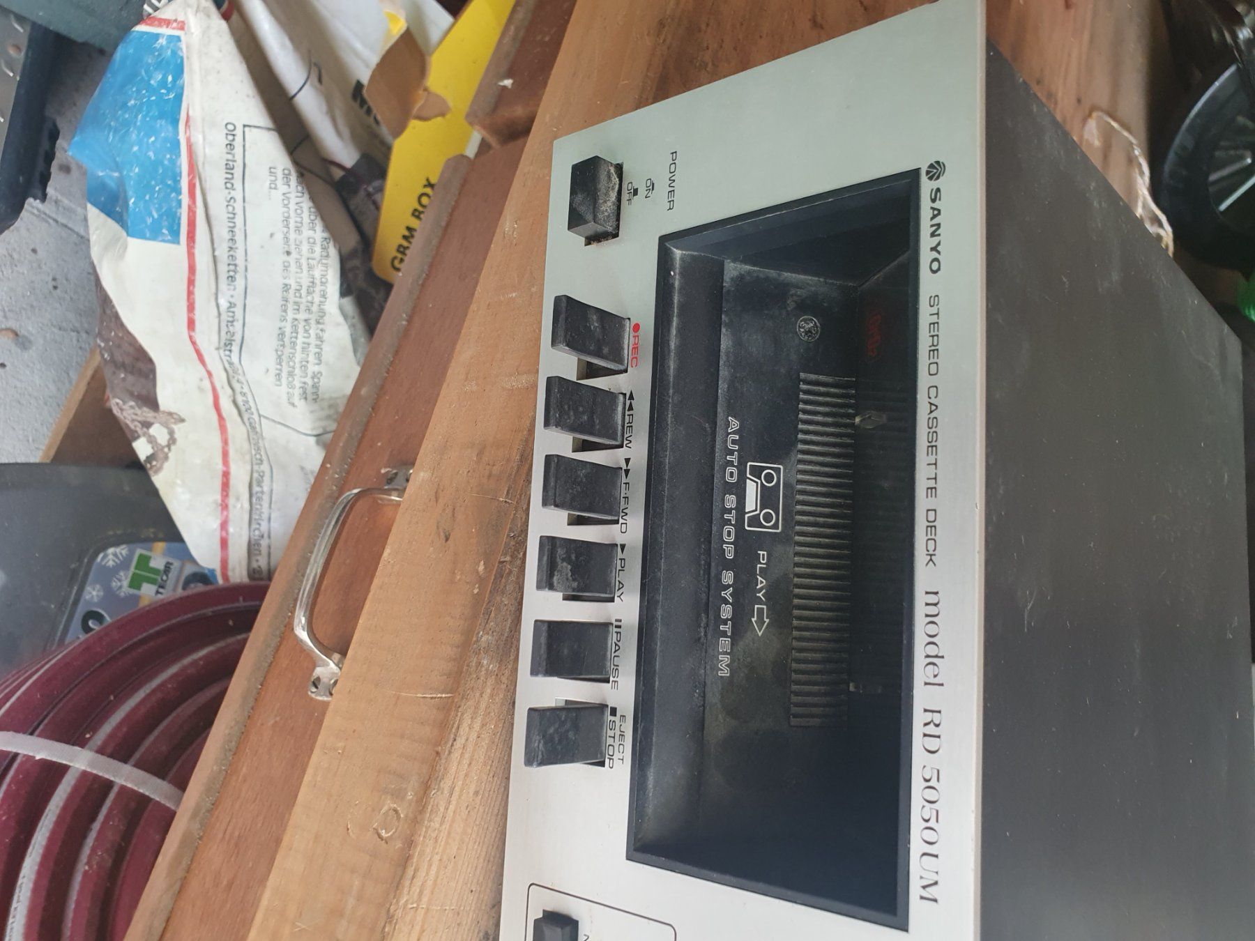 Musicassette: Sanyo Cassettendeck RD-5050 – Usato da oberbuchsiten venduto da Pajtimi14