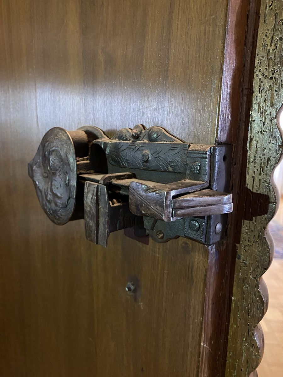 Armadi: Barockschrank – Usato da Luzern venduto da Gustav-33 2