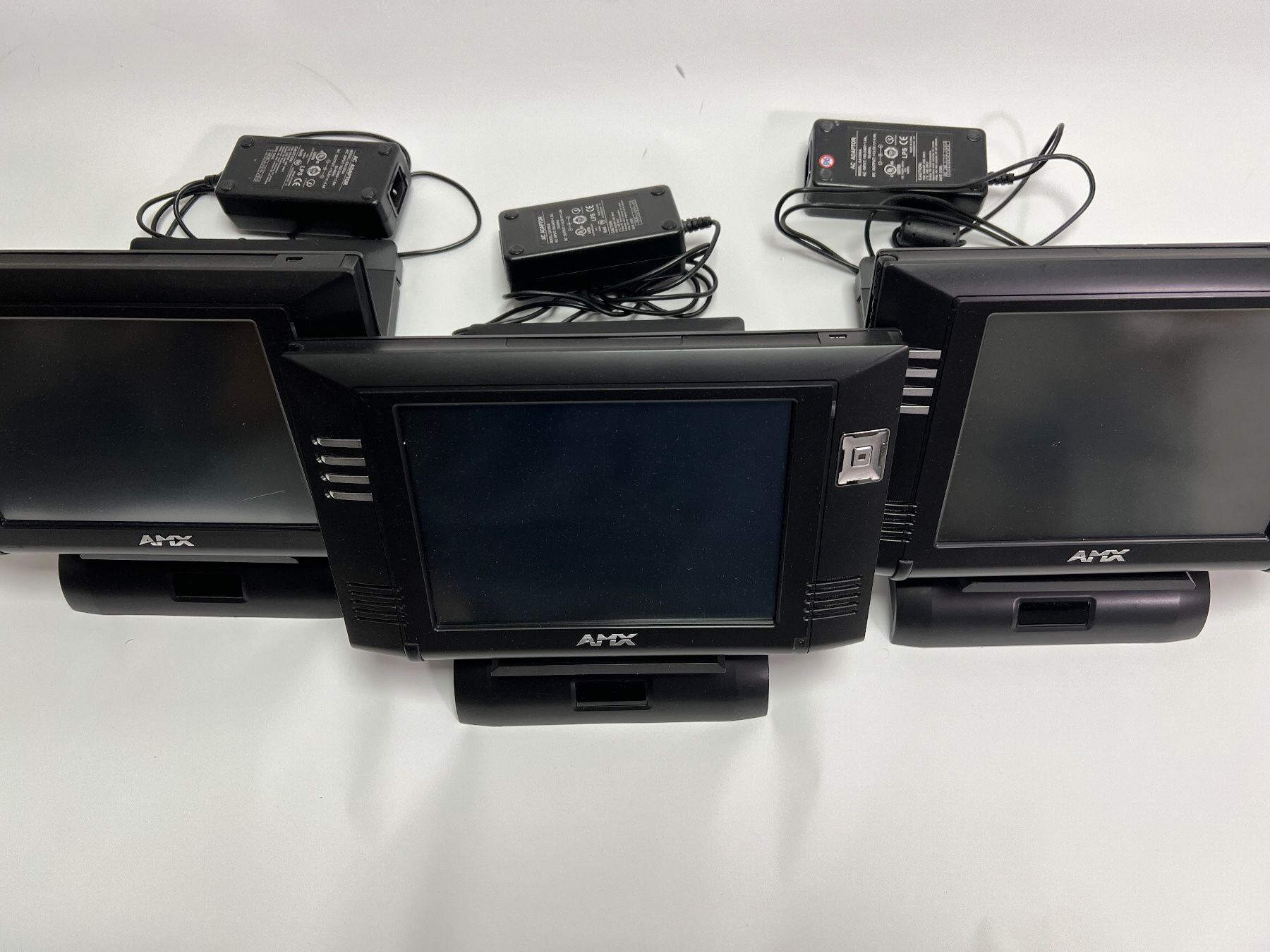 Sistema di controllo: AMX MVP-8400I  Modero Viewpoint Wireless Touch Panel 3 Stück – Usato da Zürich venduto da Summton 1