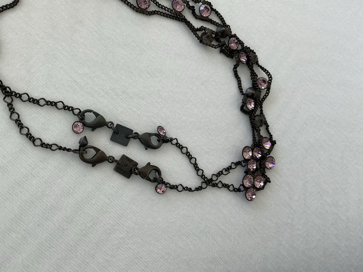 Ketten: Design Komplott Halskette mit Glassteinen rosa – Gebraucht aus Muttenz von Benet01 3