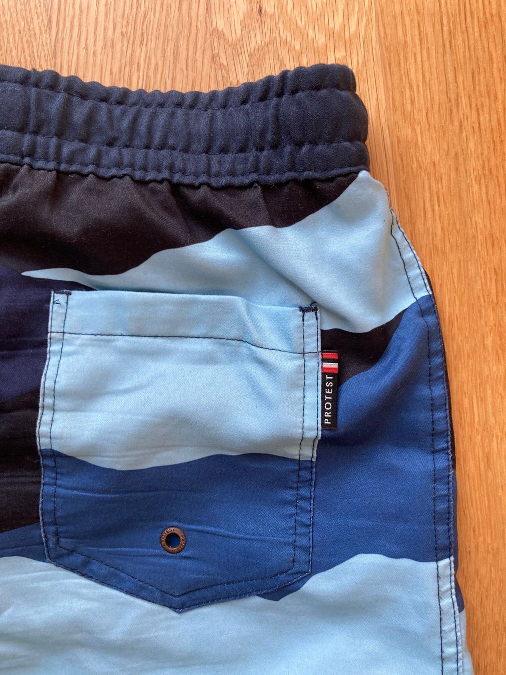 Protest Pantaloni: Badeshorts | Protest * Grösse 152 – Usato da Basel venduto da AufeinenBlick 4