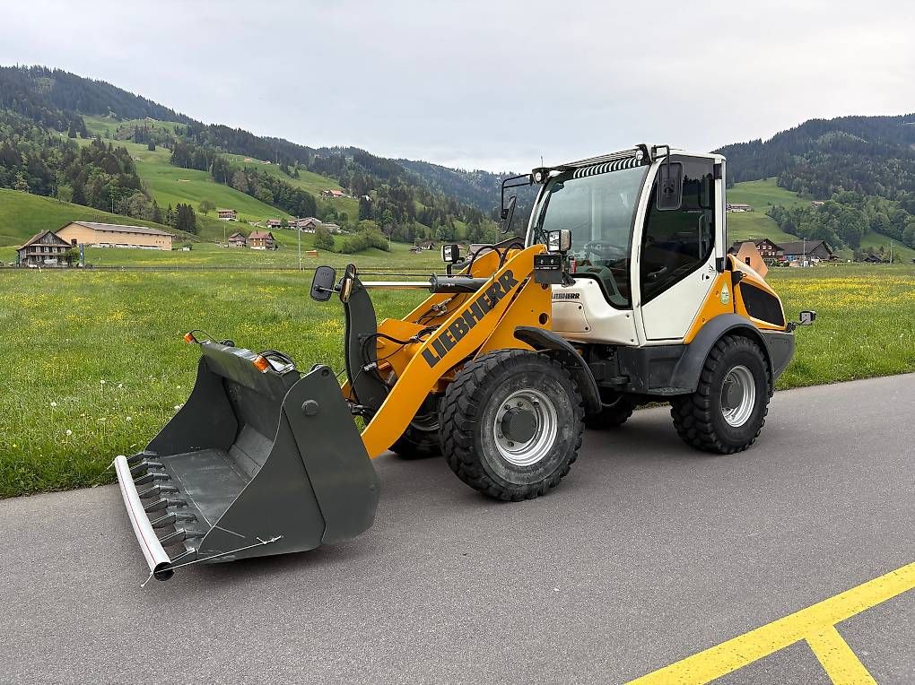 Liebherr Caricatori: Liebherr L508C Radlader – Usato da Rothenthurm venduto da FHS6418 1