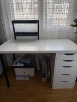 Weiss/schwarzes Lagkapten Alex Ikea Pult