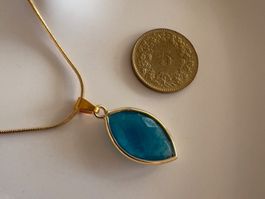 Pendentif en agate bleue - Anhänger aus Blauer Achat
