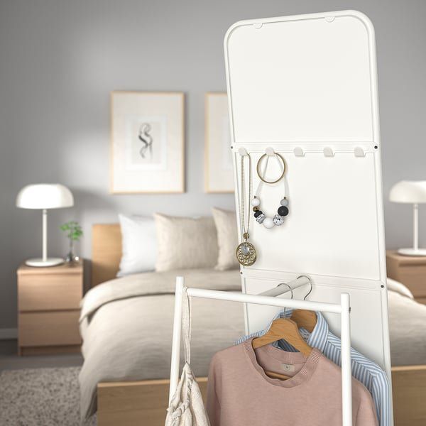 Ikea Miroirs: Standspiegel KNAPPER von Ikea – D'occasion à Liebefeld par fio_xf7g 1