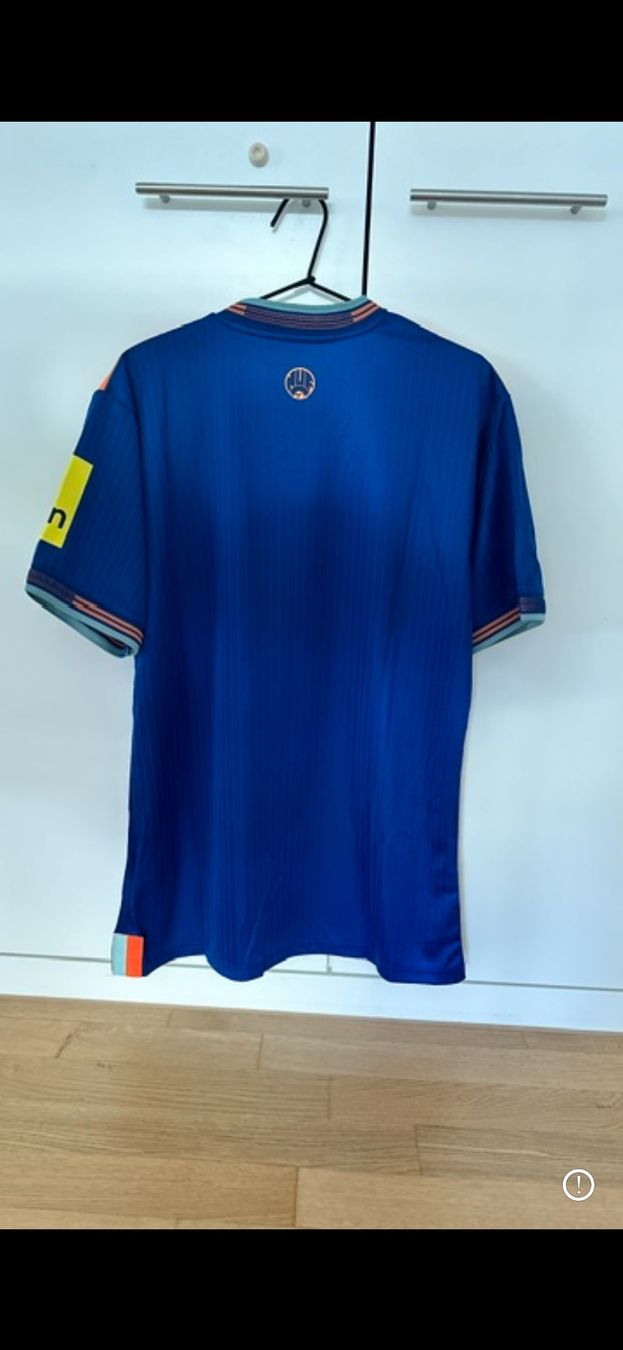 Leibchen & Hosen: Newcastle Third Kit 25/26 (player version) Neu – Neu und originalverpackt aus Rümlang von Dripsale 2