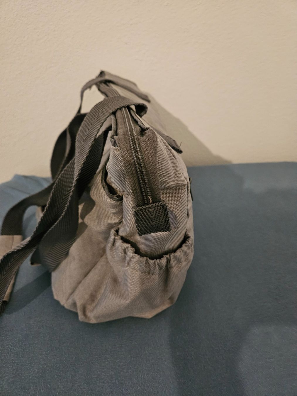 Borse: Geräumige Wickeltasche, viele Fächer, grau – Nuovo (secondo la descrizione) da Sennhof (Winterthur) venduto da HG2019 3
