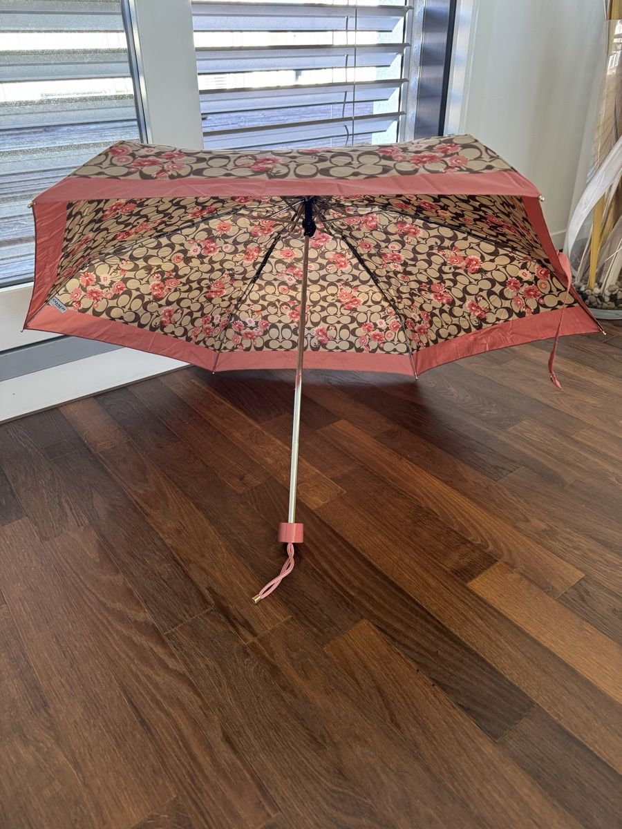 Regenschirme: Toller Regenschirm von COACH – Gebraucht aus Solothurn von cla_28gv 3