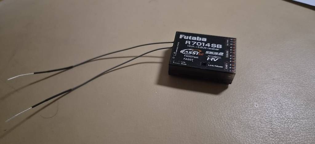 Modellismo RC: Récepteur Futaba R7014SB – Usato da Corcelles NE venduto da valentin1988 3
