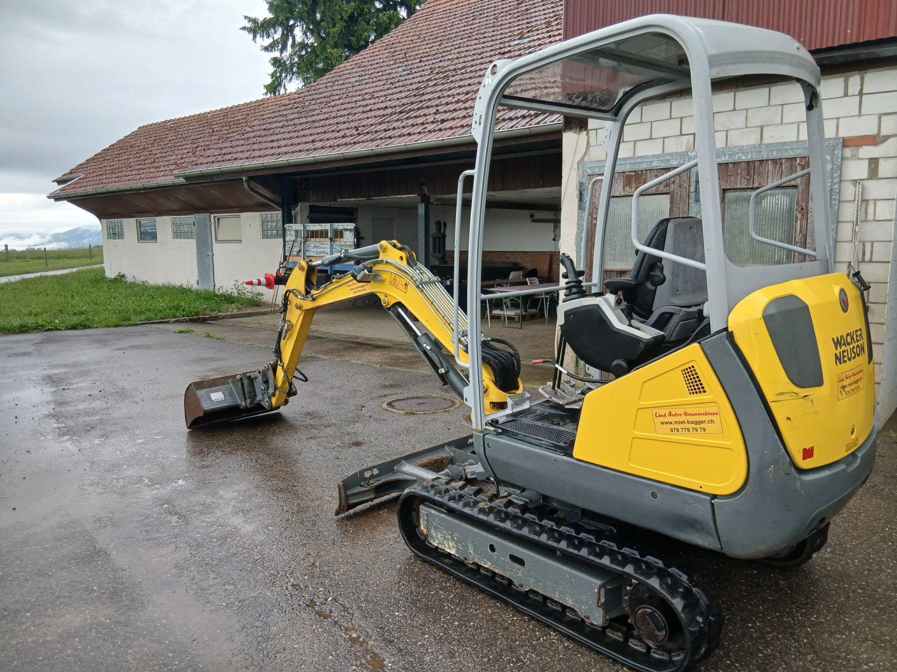 Escavatori: Raupenbagger Neuson ET 18 Occasion – Usato da Zuzgen venduto da Accelerando