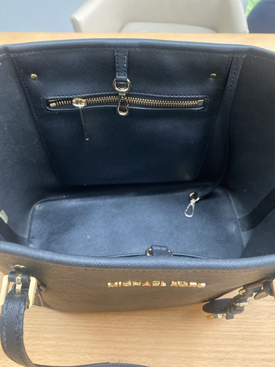 Michael Kors Borse da donna: Michael Kors Handtasche mit Kaufbeleg – Usato da Sargans venduto da Nikelmaker 2