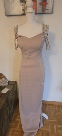 Abendkleid mit Perlenbesatz Gr. 36, perfekt für S