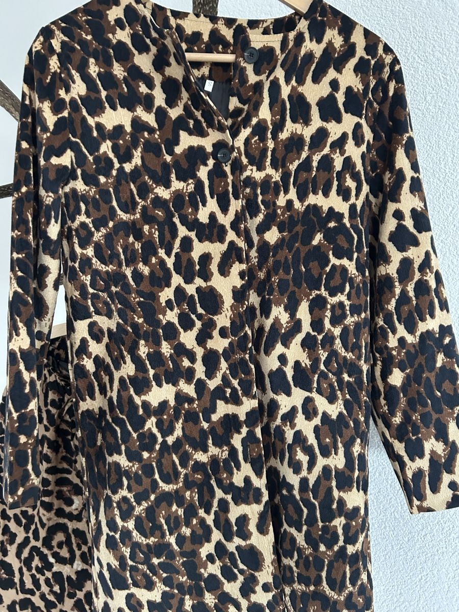 Lotti di vestiti: Leo Leoparden Muster Hose und Jacke M – Usato da St. Gallen venduto da jojan 2