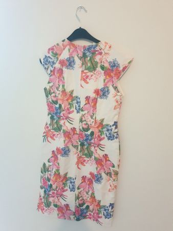 Kleid MADELEINE Blumenmuster Grösse 40 neu mit Etikette