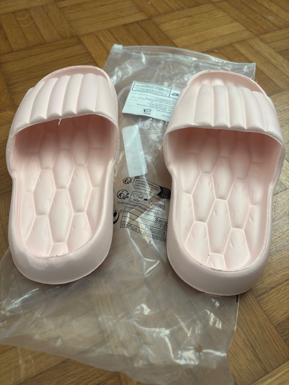 Scarpe da donna: Bequeme rosa Cloud Slipper Gr. 40-41 – Nuovo e nell'imballaggio originale da Sonterswil venduto da VD-Service 1